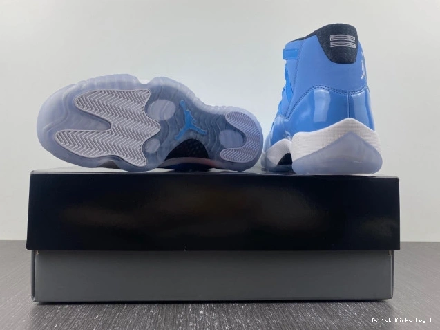 717602-900 29) Ultimate Flight Gift Jordan (11 of 0705